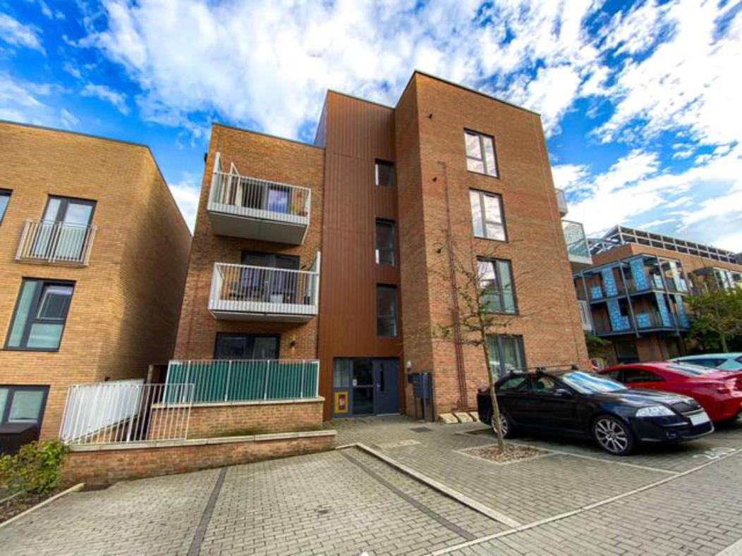 Luxury Campbell Park Apartments In Central Mk With Balcony, Free Parking & Smart Tv With Netflix By Yoko Property Milton Keynes Kültér fotó